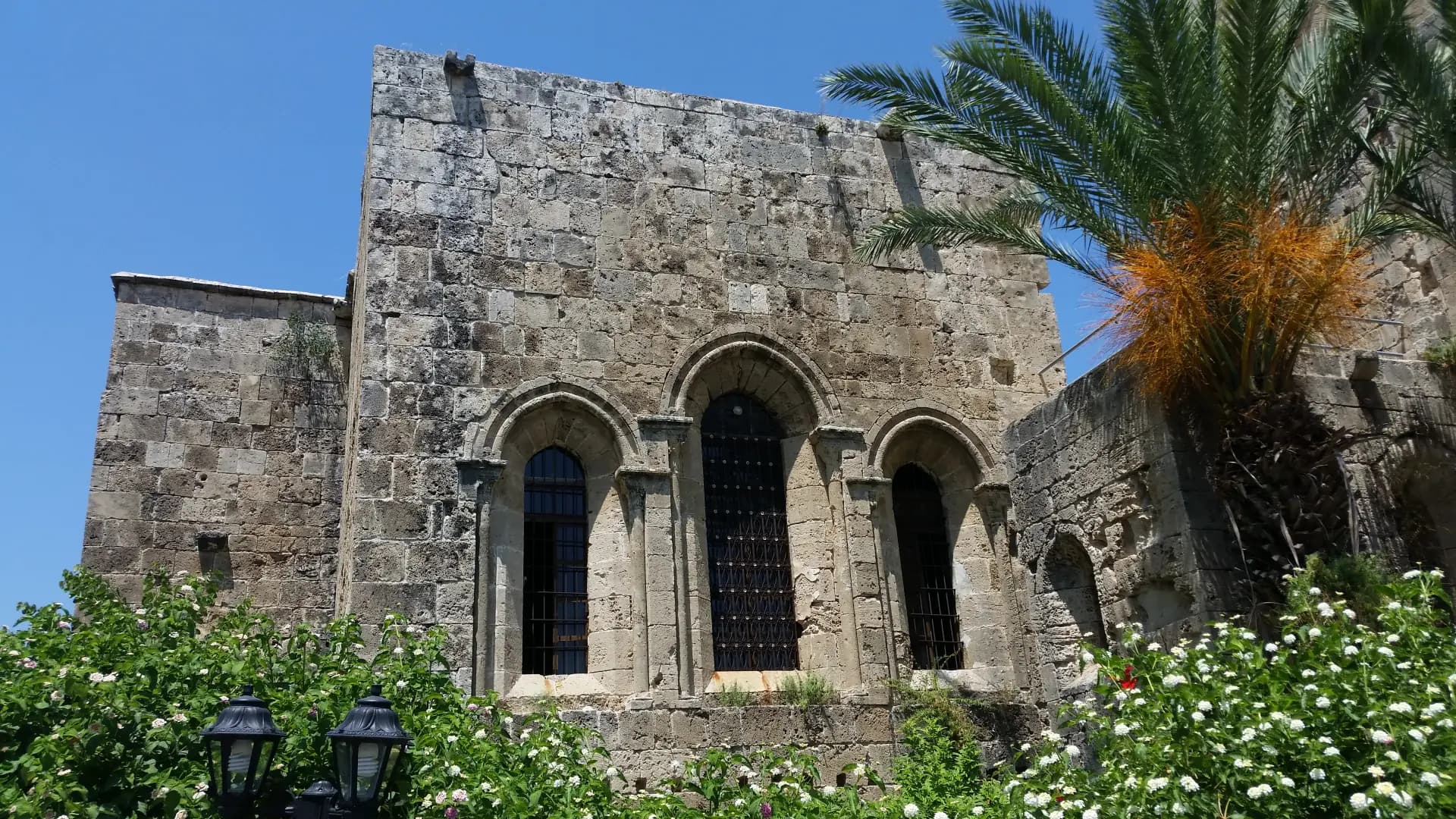 Guided tours, 7